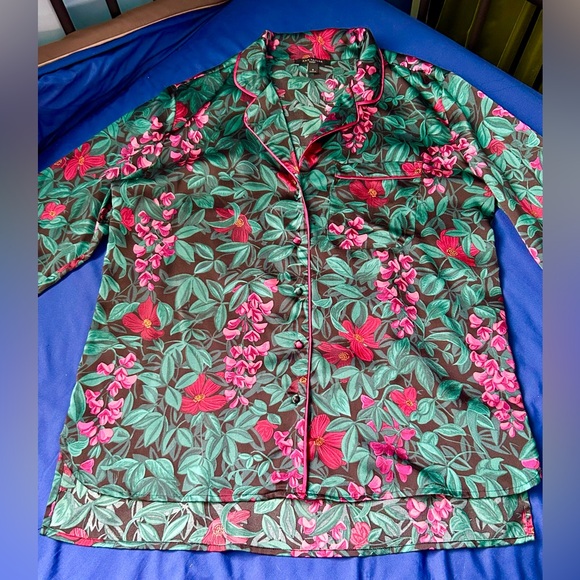 Ann Taylor Dark Green, Pink Tropical Floral Pajama Set, Size M - Picture 2 of 15